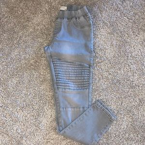 Women’s gray wishlist jeans